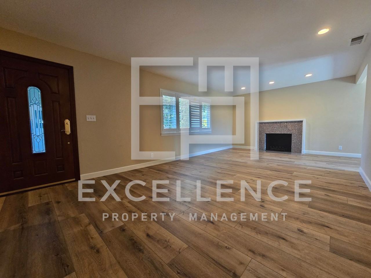 1158 Harriet Ave - Photo 3 of 17