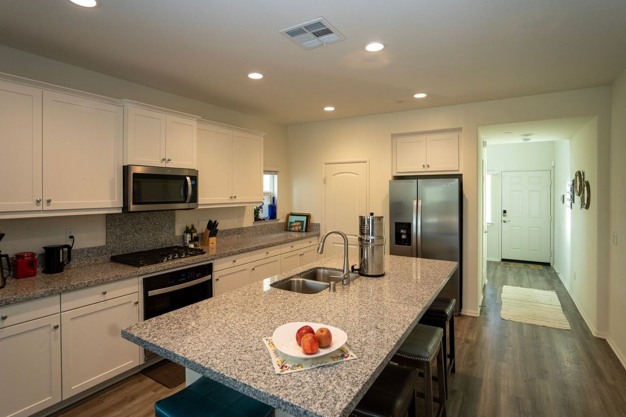 35338 35338 Price Street - Fairway Canyon HOA - Photo 3 of 36