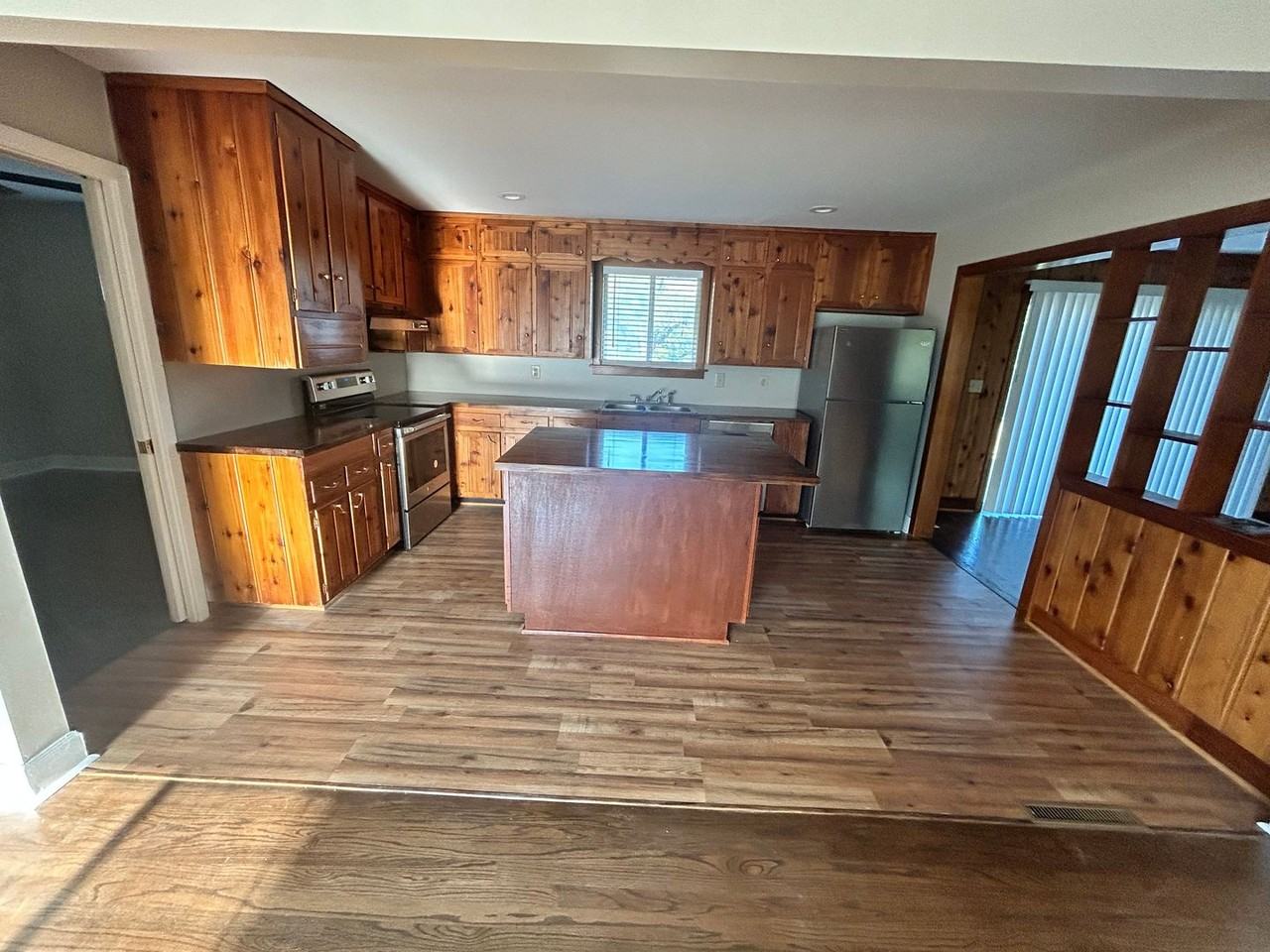 3961 Pheasant Dr - Photo 2 of 26