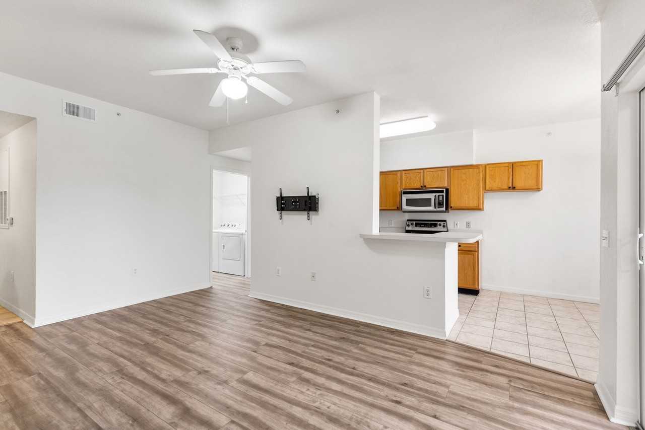 7925 Preserve Cir - Photo 3 of 41