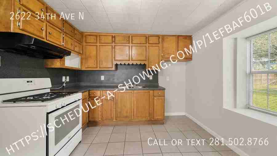 2622 34th Ave N - Photo 3 of 10