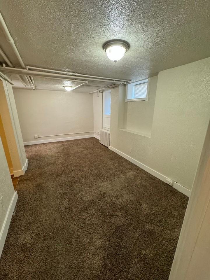 506 N Cascade Ave #B04 - Photo 2 of 10