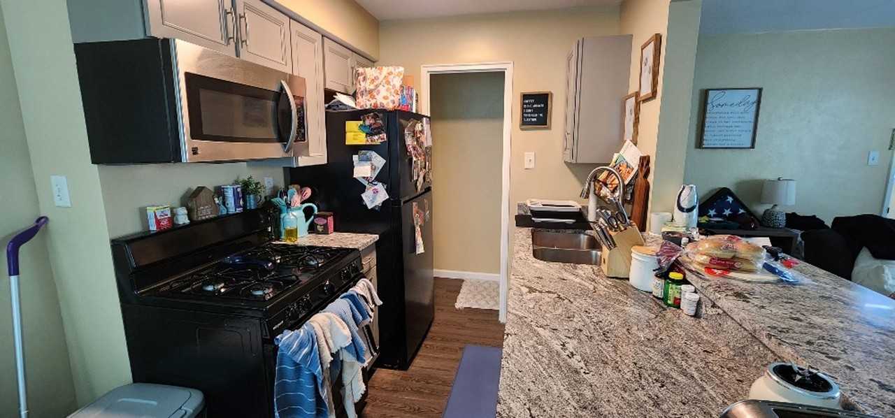 13 S 19th St #B - Photo 2 of 8