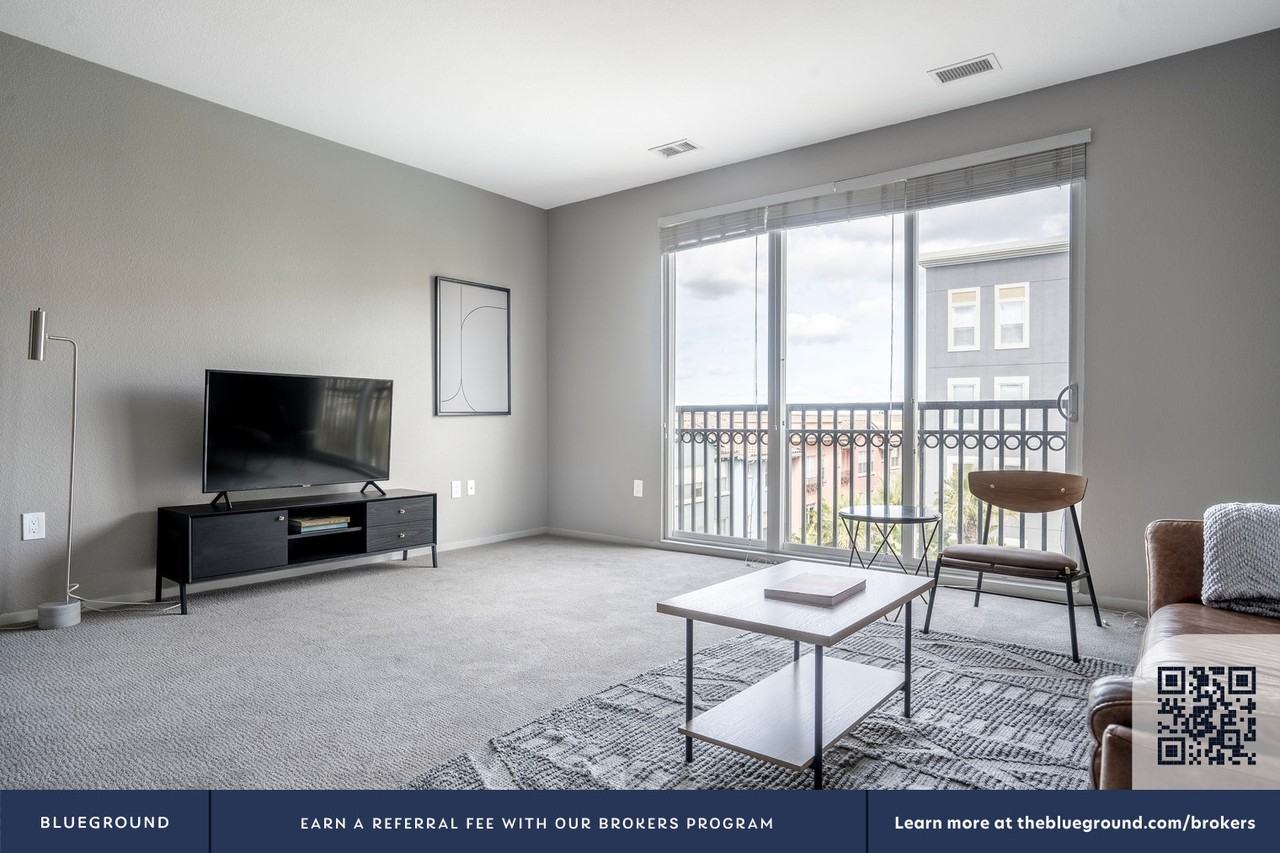 367 Santana Row - Photo 5 of 34