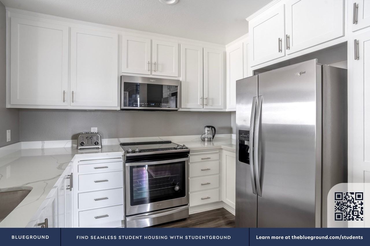 367 Santana Row - Photo 7 of 34