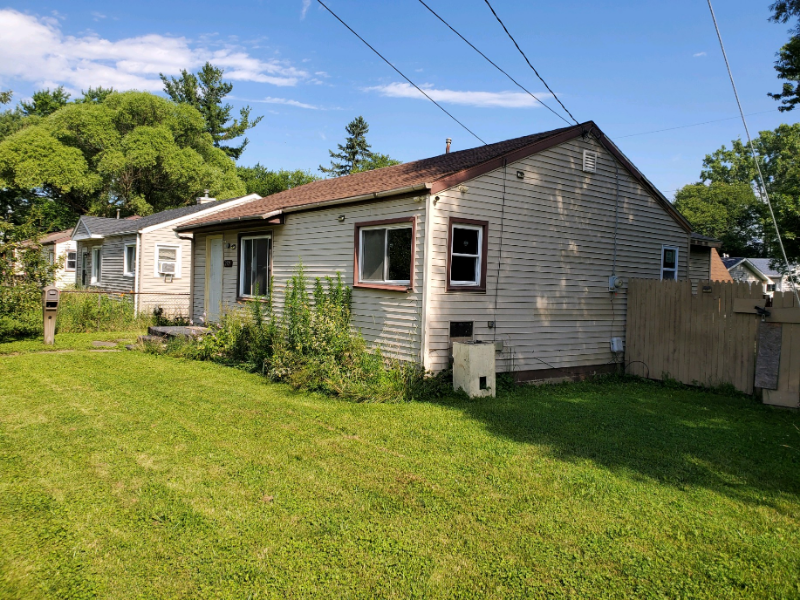 2925 Colorado Avenue - Photo 2 of 23