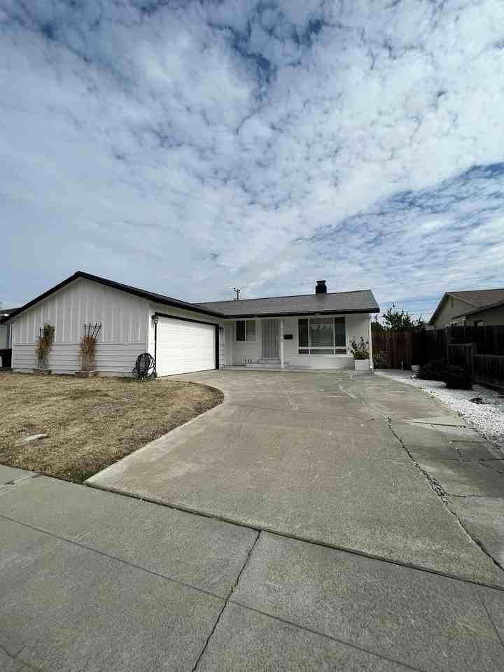 40458 Landon Avenue - Photo 2 of 22