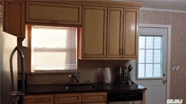 591 N Clinton Ave - Photo 2 of 6