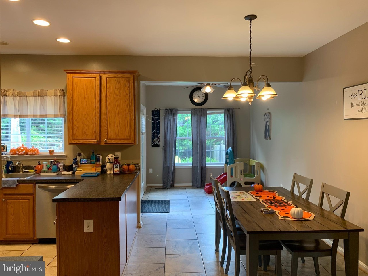 1033 Lake Pelham Dr - Photo 3 of 11