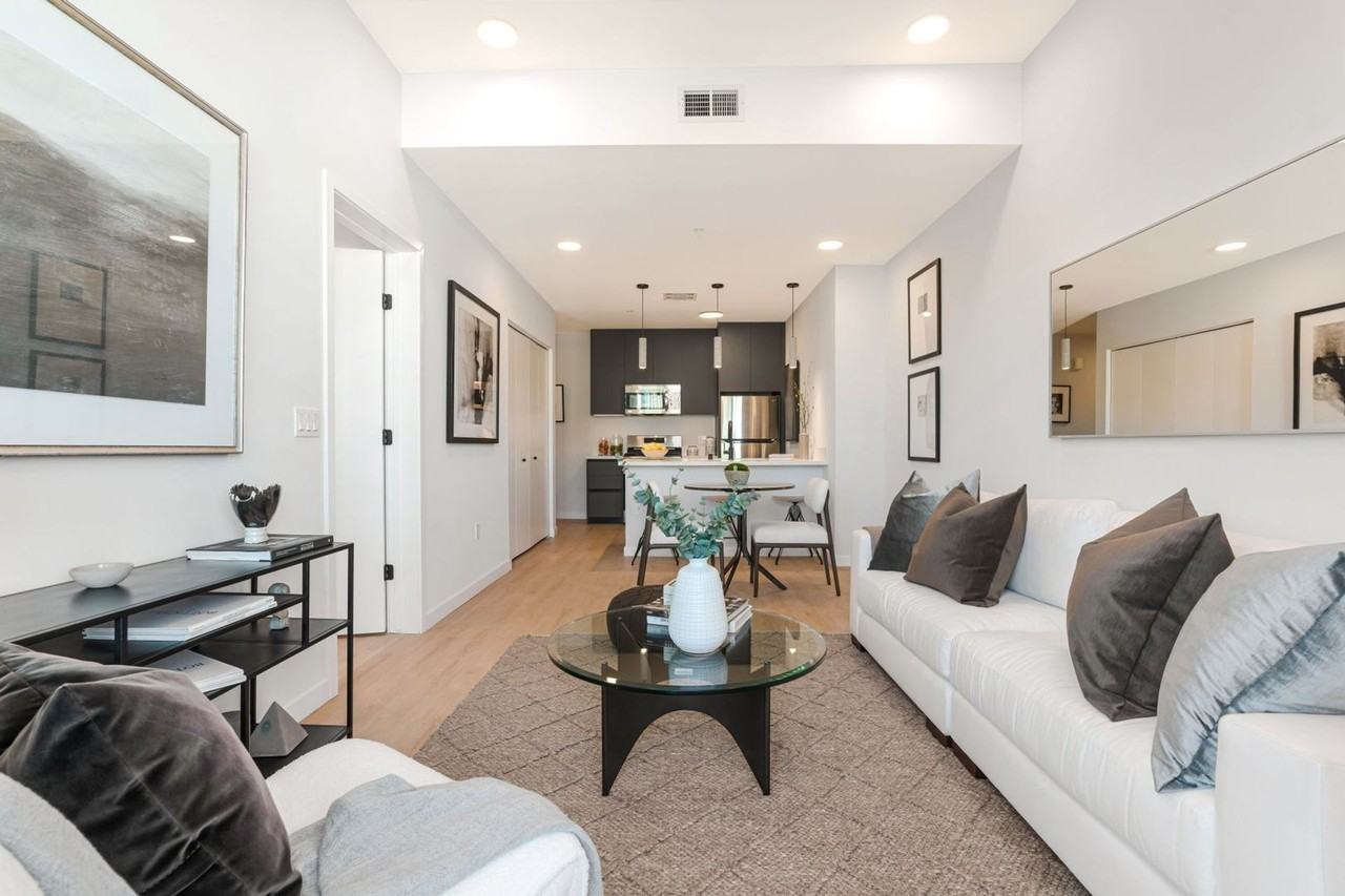 Kanvas - Photo 4 of 50