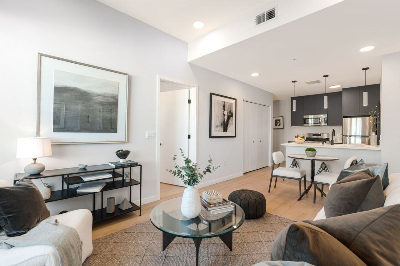 Kanvas - Photo 6 of 50