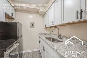 featured image of 1400 Chicago Ave #107
