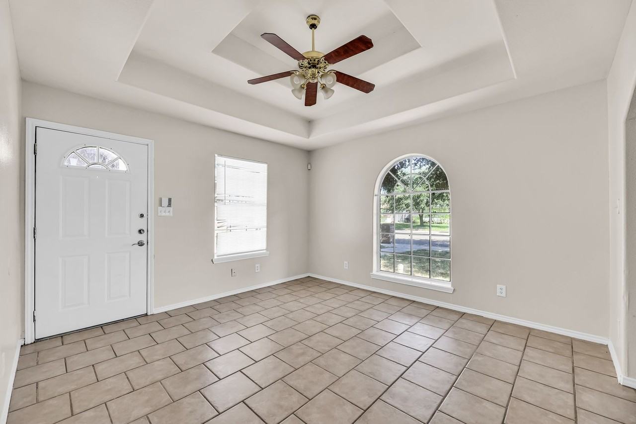 Agua Fina Apts - Photo 3 of 15