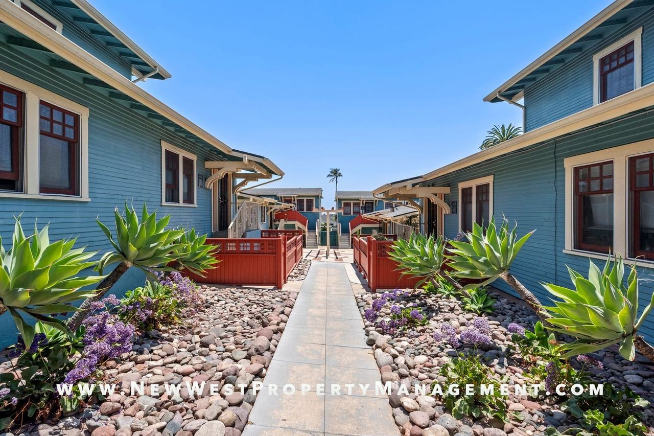 2415 Market St - Photo 3 of 24