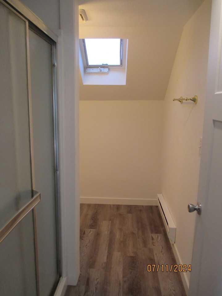 306 5th Ave Nw #B - Photo 7 of 33