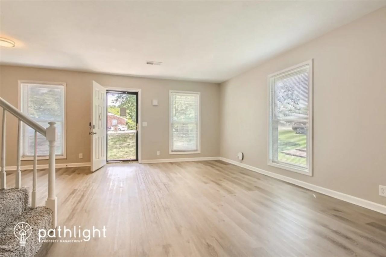 426 Kinsey Blvd - Photo 2 of 20