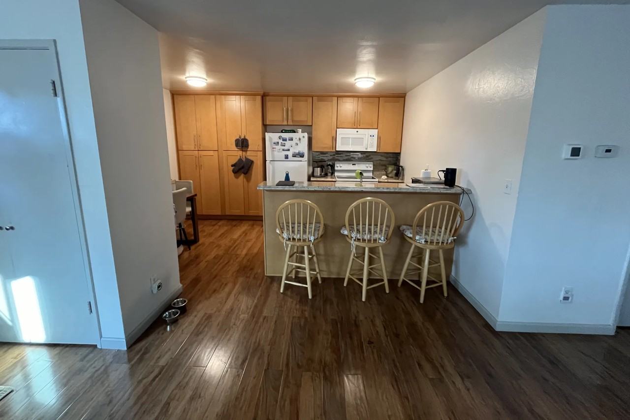 4026 Bismarck Dr - Photo 3 of 19