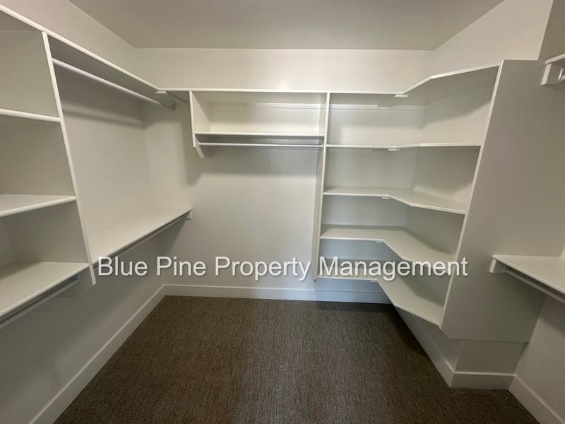 220 Hideout Dr - Photo 5 of 29
