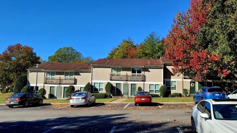 1245 Nelson St #D - Photo 4 of 22