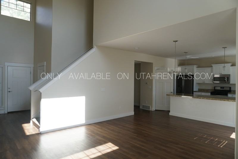 858 S Aspen Way - Photo 2 of 24