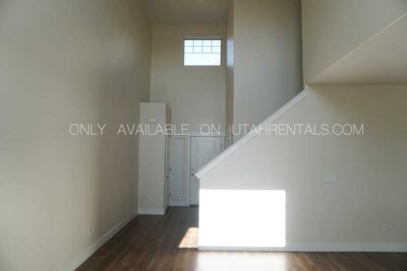 858 S Aspen Way - Photo 3 of 24