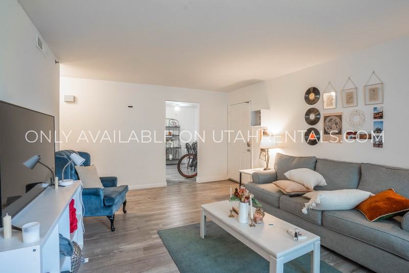 760 Ne #204-2L - Photo 3 of 15