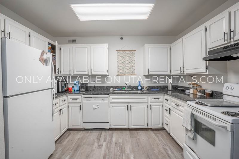 760 Ne #204-2L - Photo 6 of 15