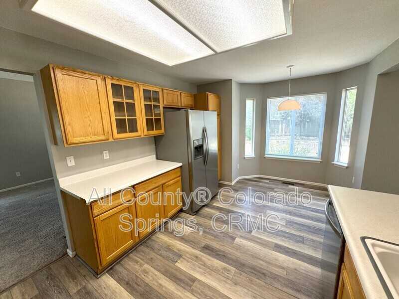5859 Instone Cir - Photo 6 of 30