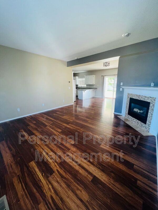 13 N Depot St - Photo 3 of 16