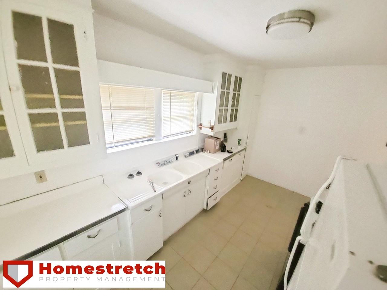 1000 N Hills Dr - Photo 3 of 13