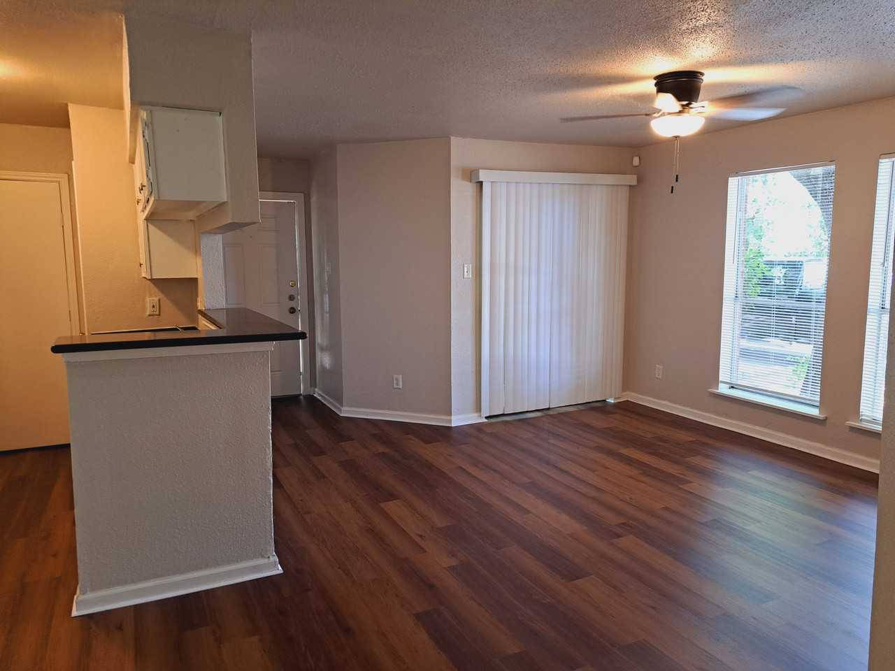 7111 E Highwayapt B - Photo 2 of 16