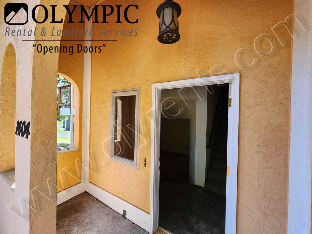 1404 11Th Ave Se - Photo 2 of 20