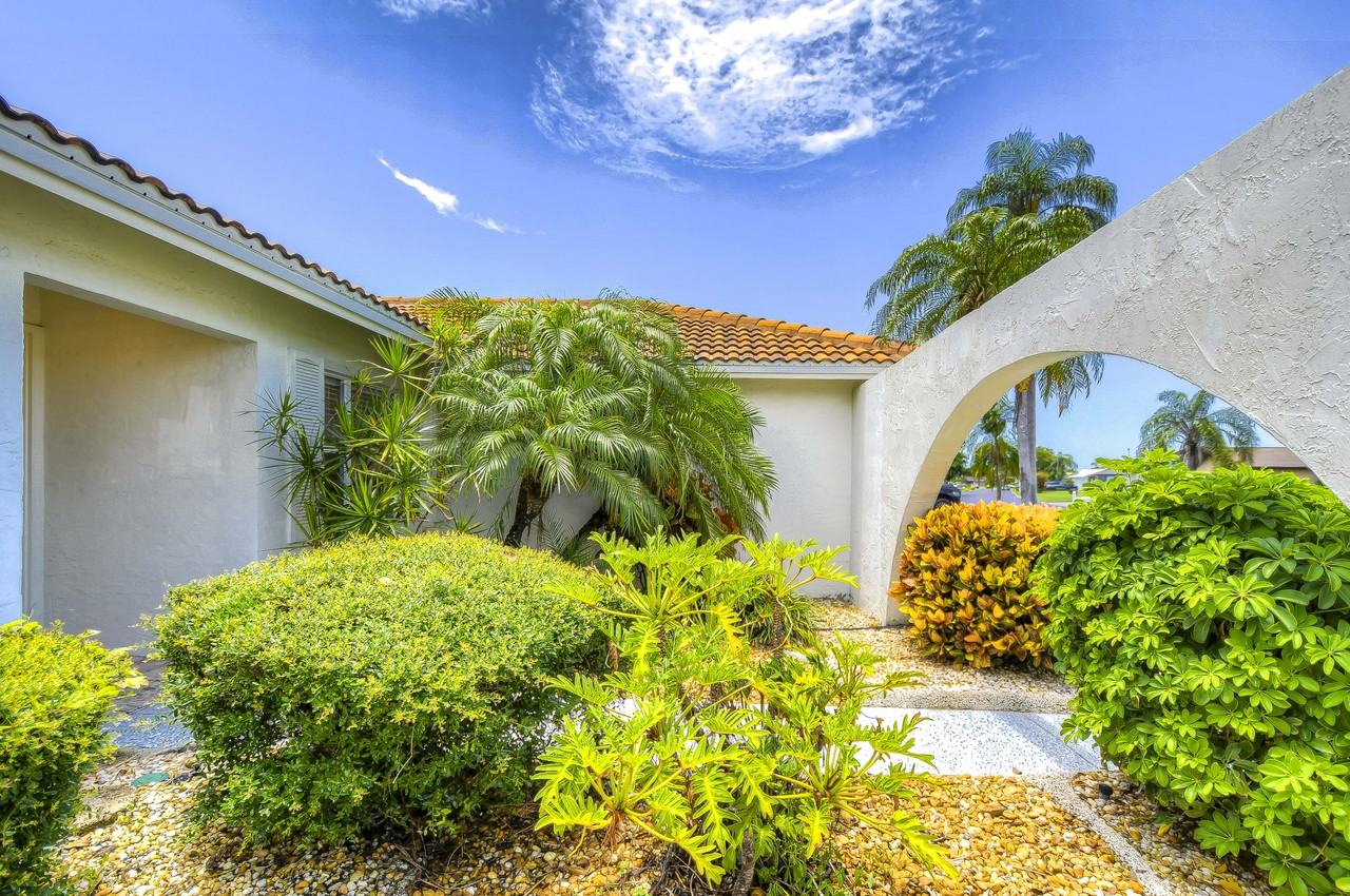 6405 16th Avenue Dr W - Photo 2 of 41