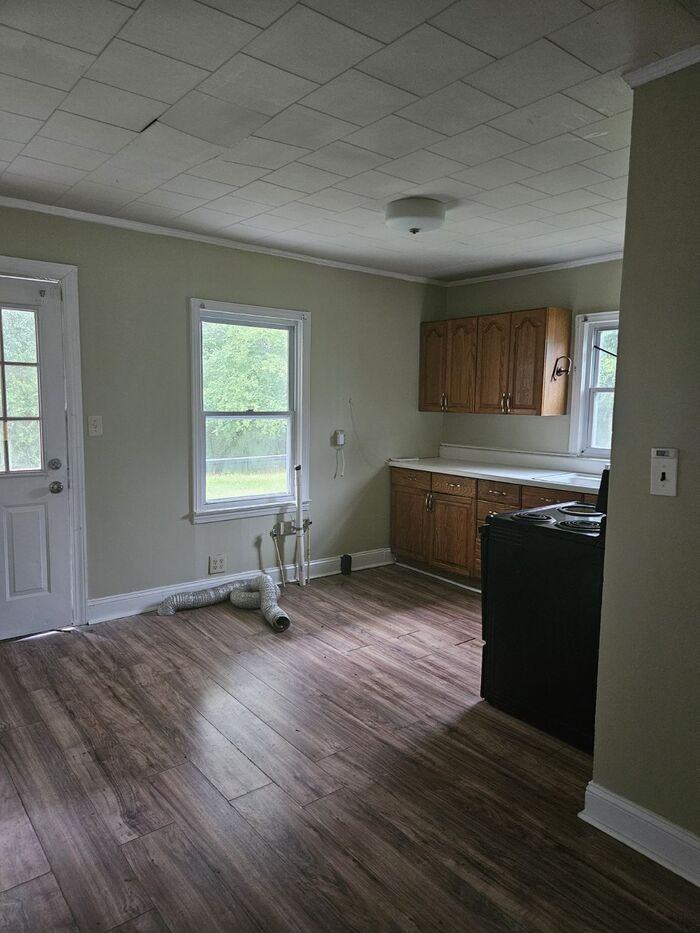 614 Michaw St - Photo 3 of 9