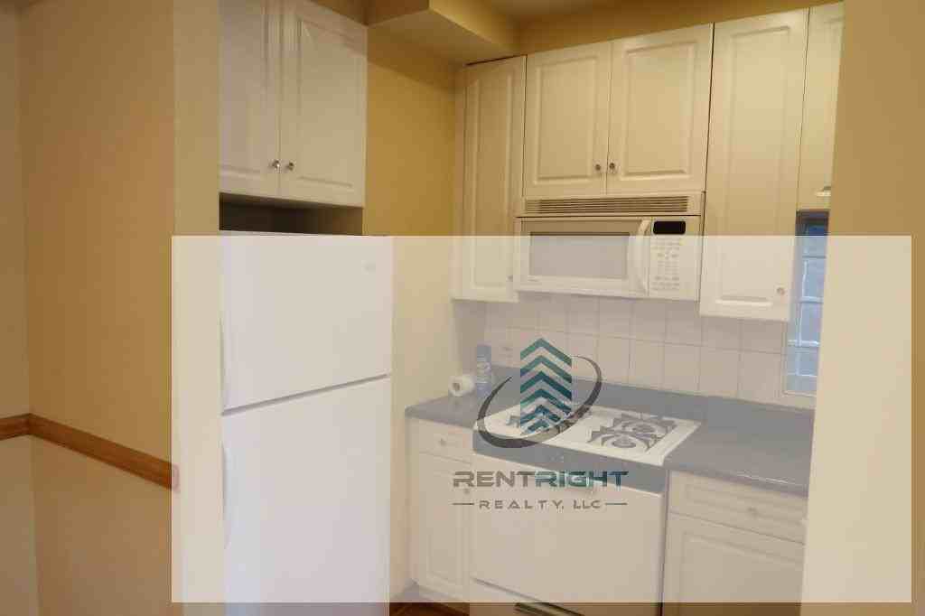 1306 N Cleaver St #BF - Photo 3 of 20