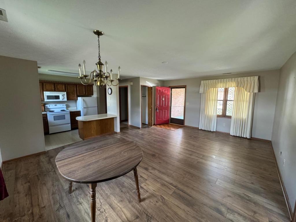 2530 Portage Grove Ct - Photo 3 of 11