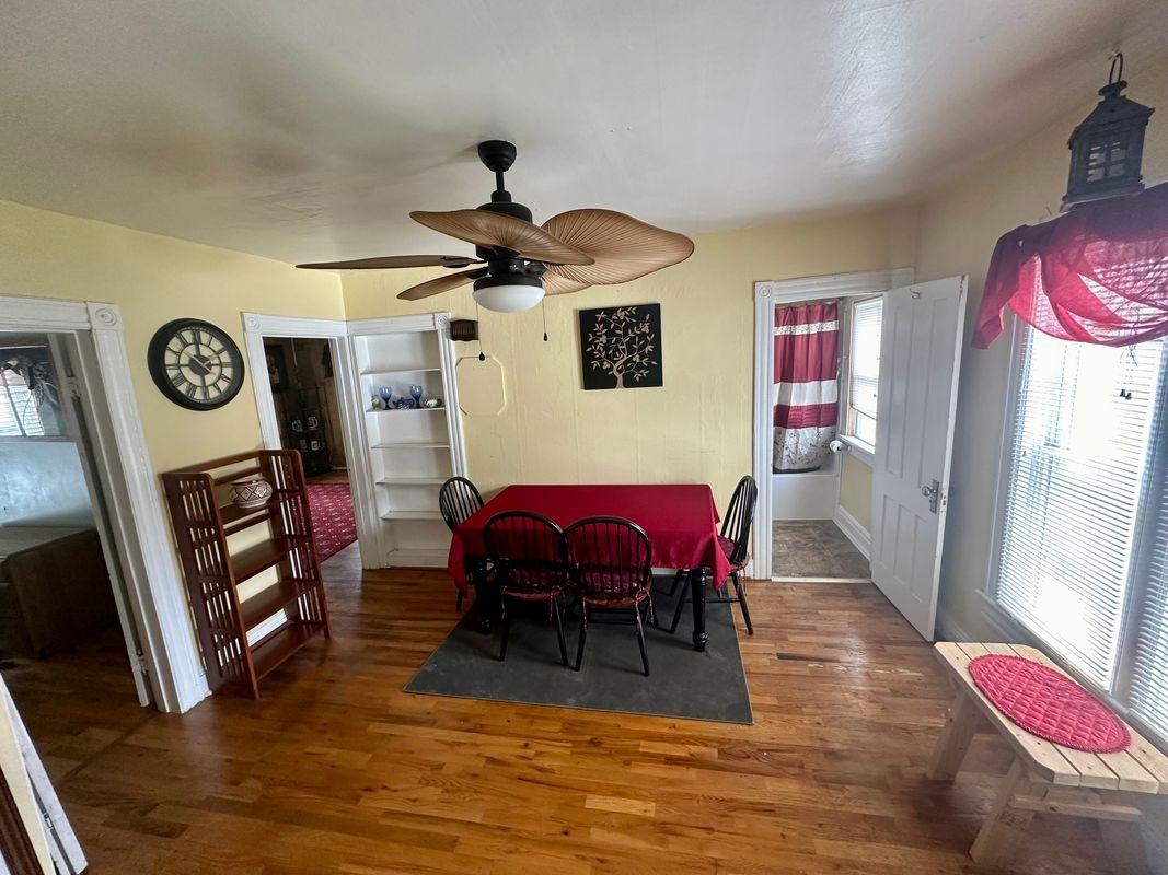 9 Harmon Ave - Photo 2 of 9