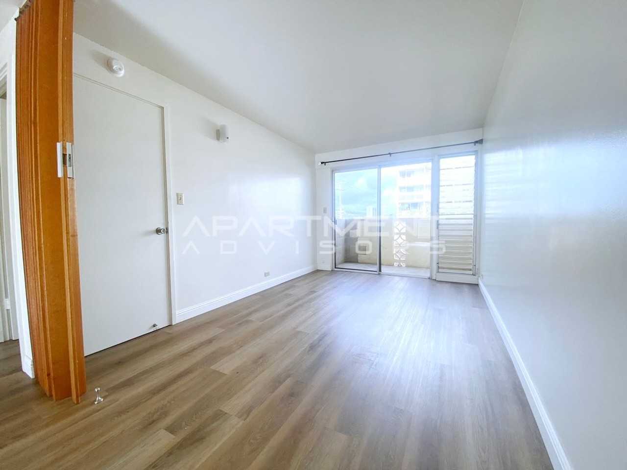 1703 Citron St #302 - Photo 3 of 13