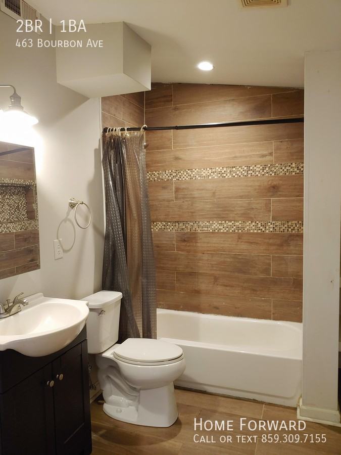 463 Bourbon Ave - Photo 2 of 3