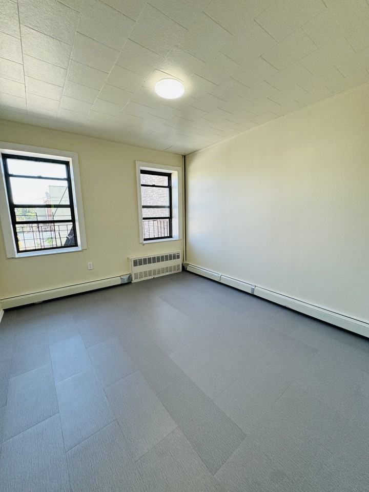 86 Church Avenue 3 - Photo 3 of 7