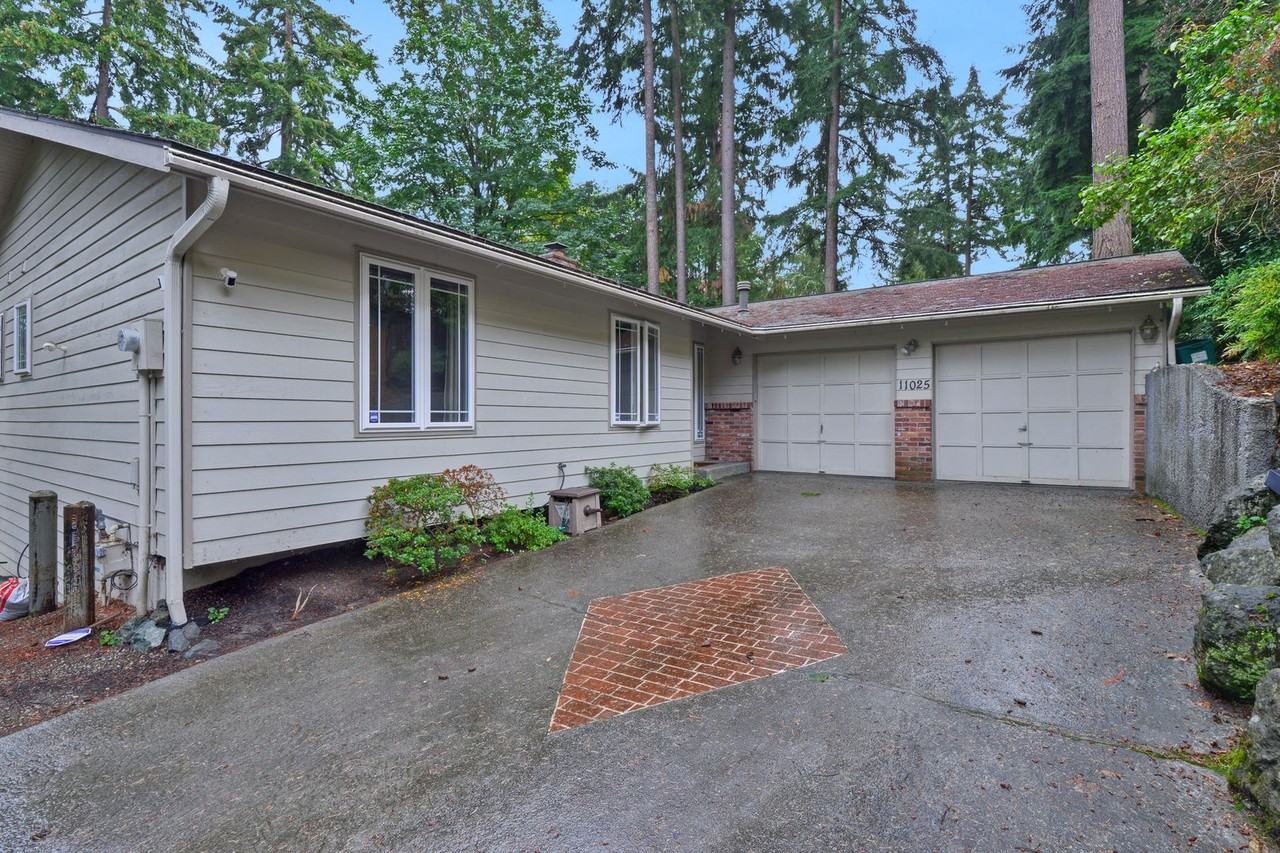11025 Se 25th St - Photo 2 of 19
