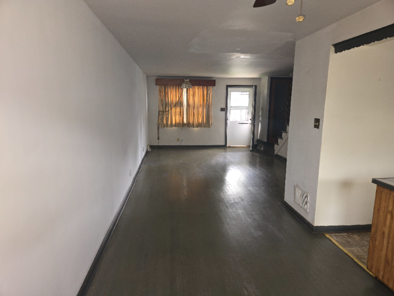 2121 Kensington St - Photo 6 of 9