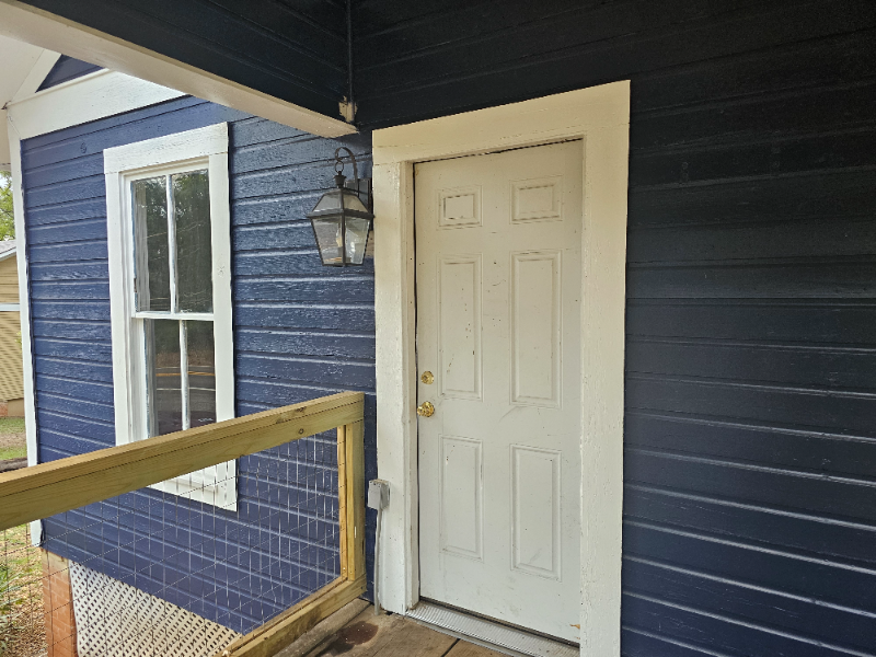 630 Worth St #B - Photo 3 of 14