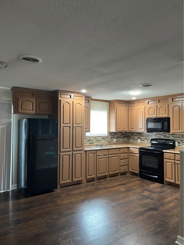 117 Stacy Blvd - Photo 3 of 9
