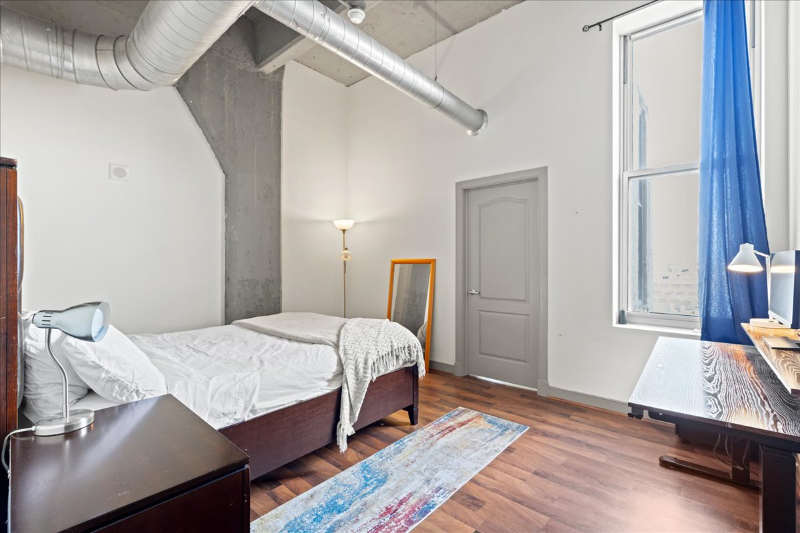 511 N Broad St - Photo 2 of 16