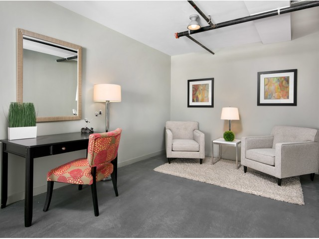 1109 N Milwaukee Ave - Photo 3 of 7