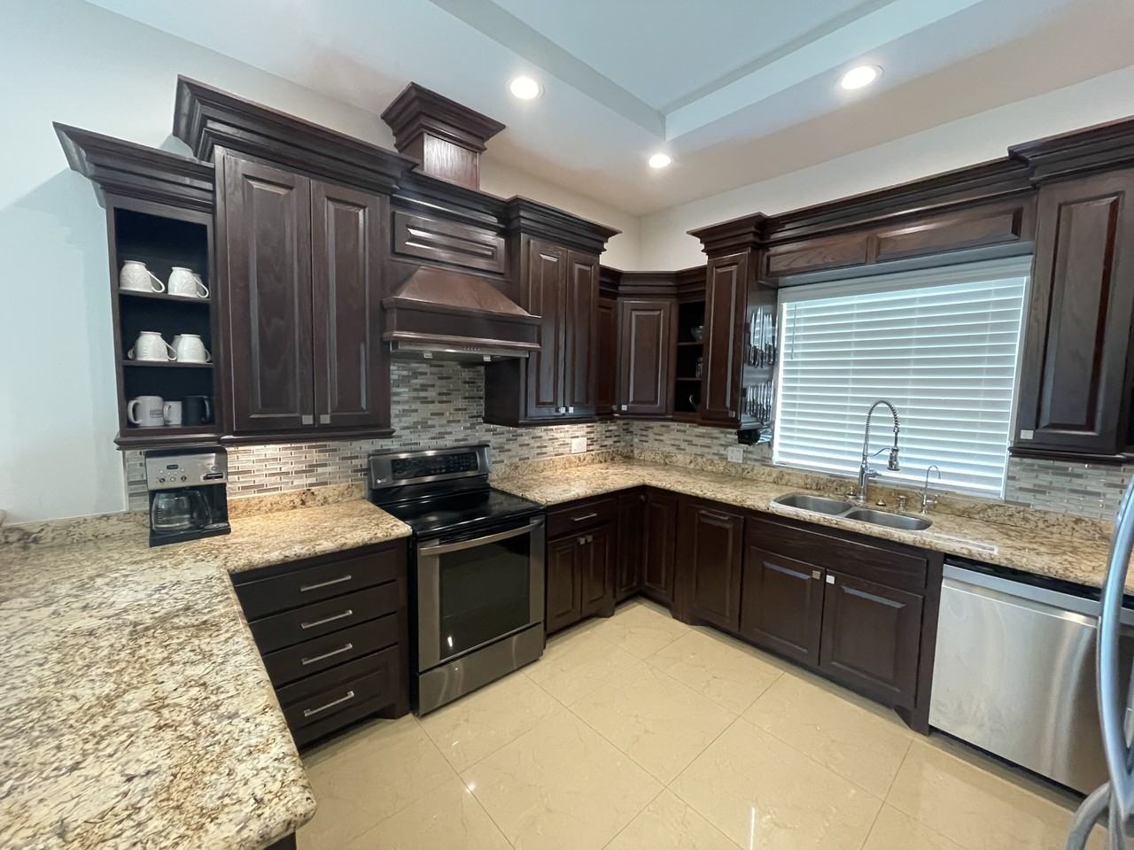 6000 Angelas Ct #NA - Photo 5 of 24