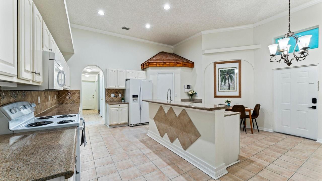 Ida St - Photo 2 of 14