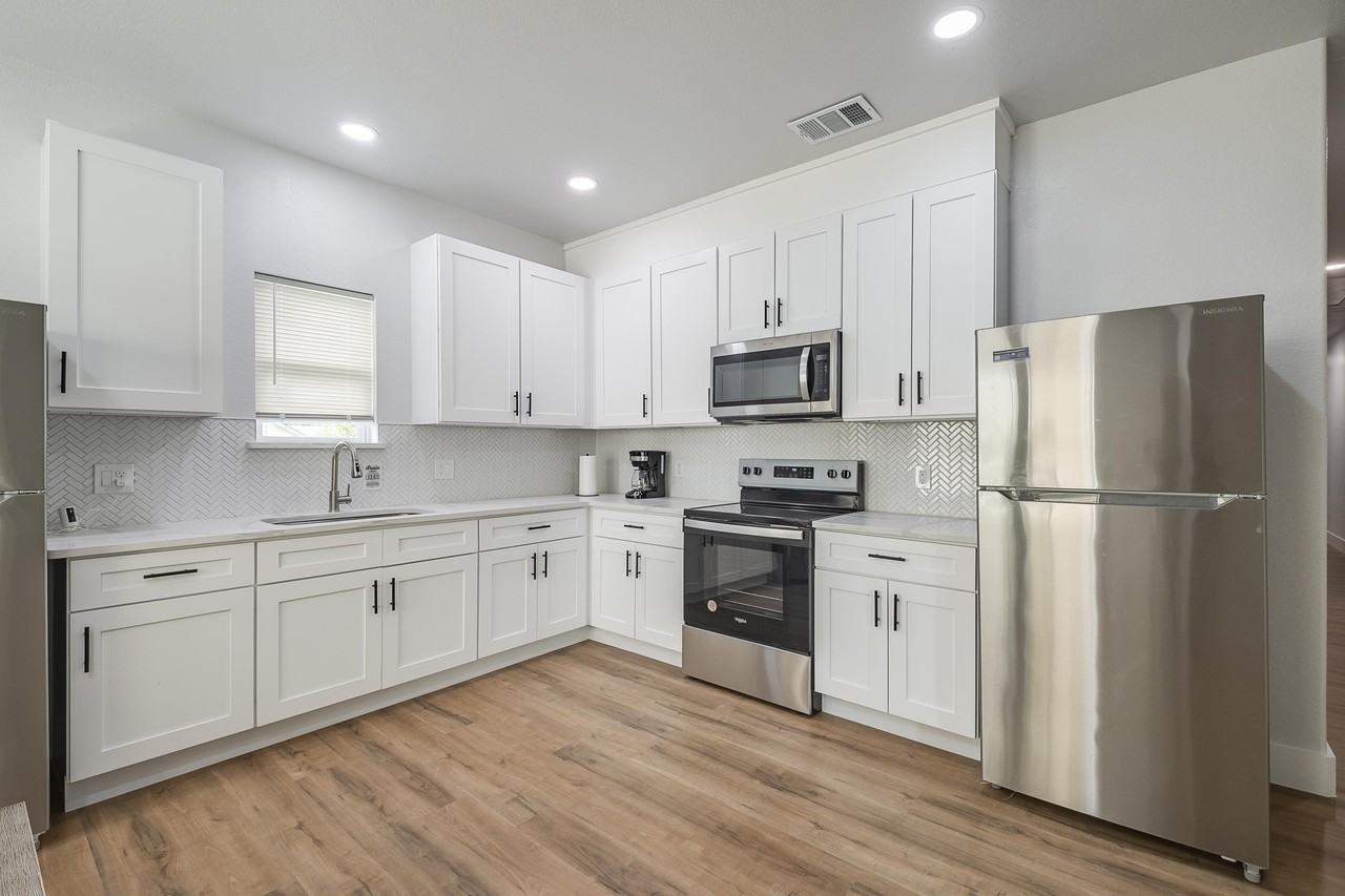 N Kramer Dr - Photo 4 of 9