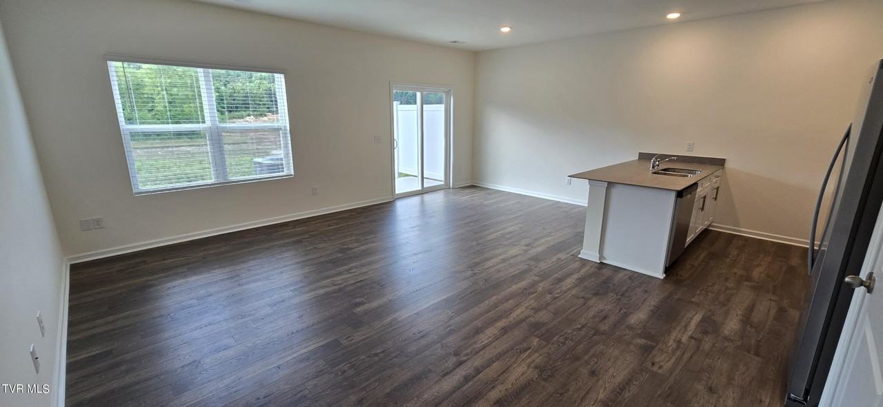 1021 Saylors Pl - Photo 2 of 13